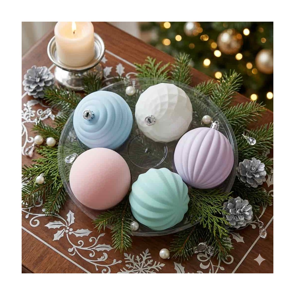 Esfera Navideña de Terciopelo Pastel