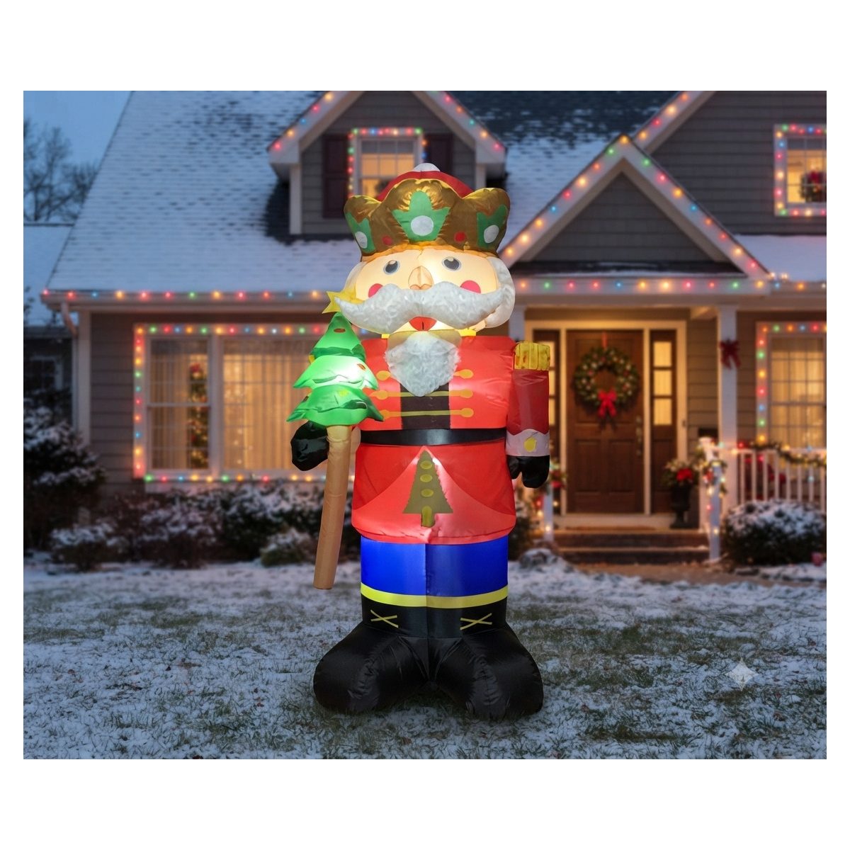 INFLABLE DE CASCANUECES 240CM